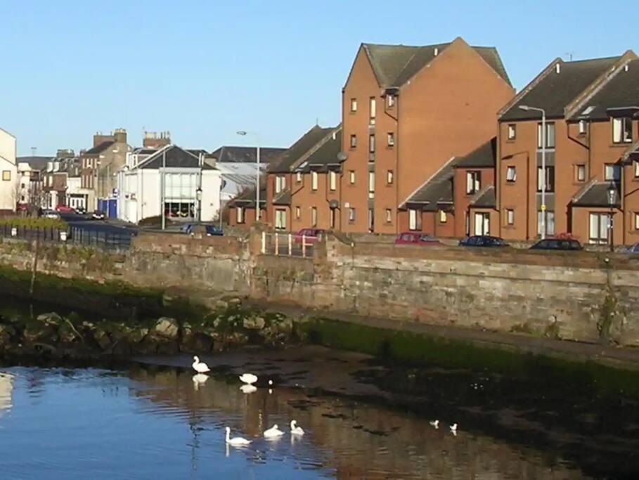 Stunning Refurbished 1 Bedroom, Harbour Apartment. Ayr Eksteriør billede