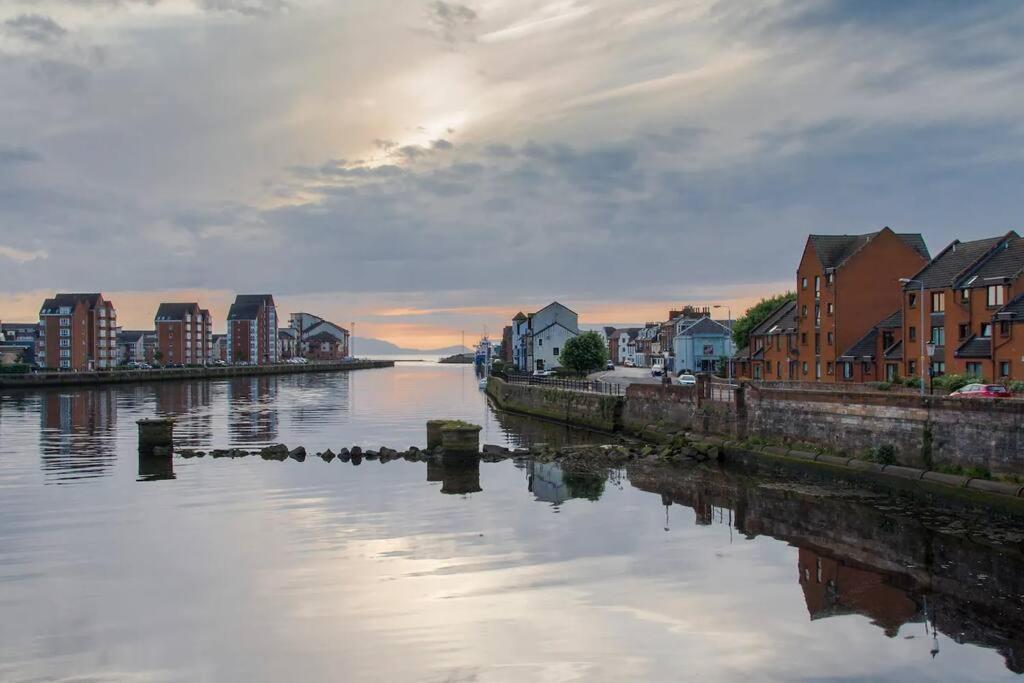 Stunning Refurbished 1 Bedroom, Harbour Apartment. Ayr Eksteriør billede